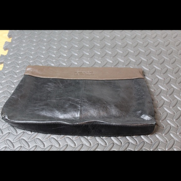 Kenneth Cole leather clutch - Picture 5 of 5